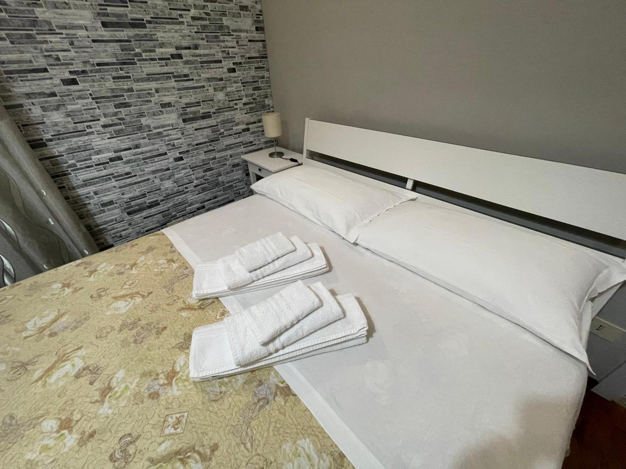 Rooms & Breakfast La Filigrana Fabriano Bagian luar foto
