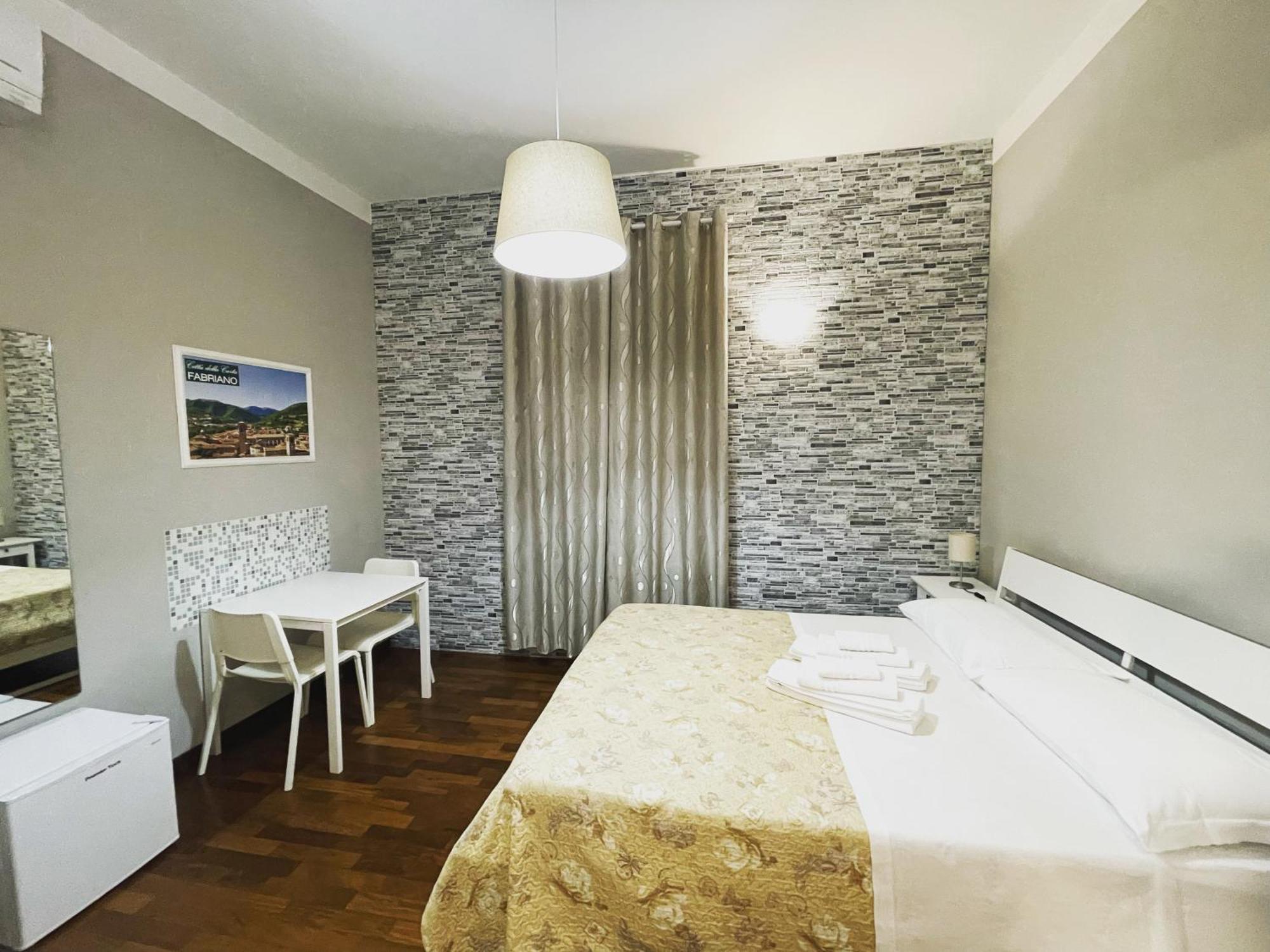 Rooms & Breakfast La Filigrana Fabriano Bagian luar foto